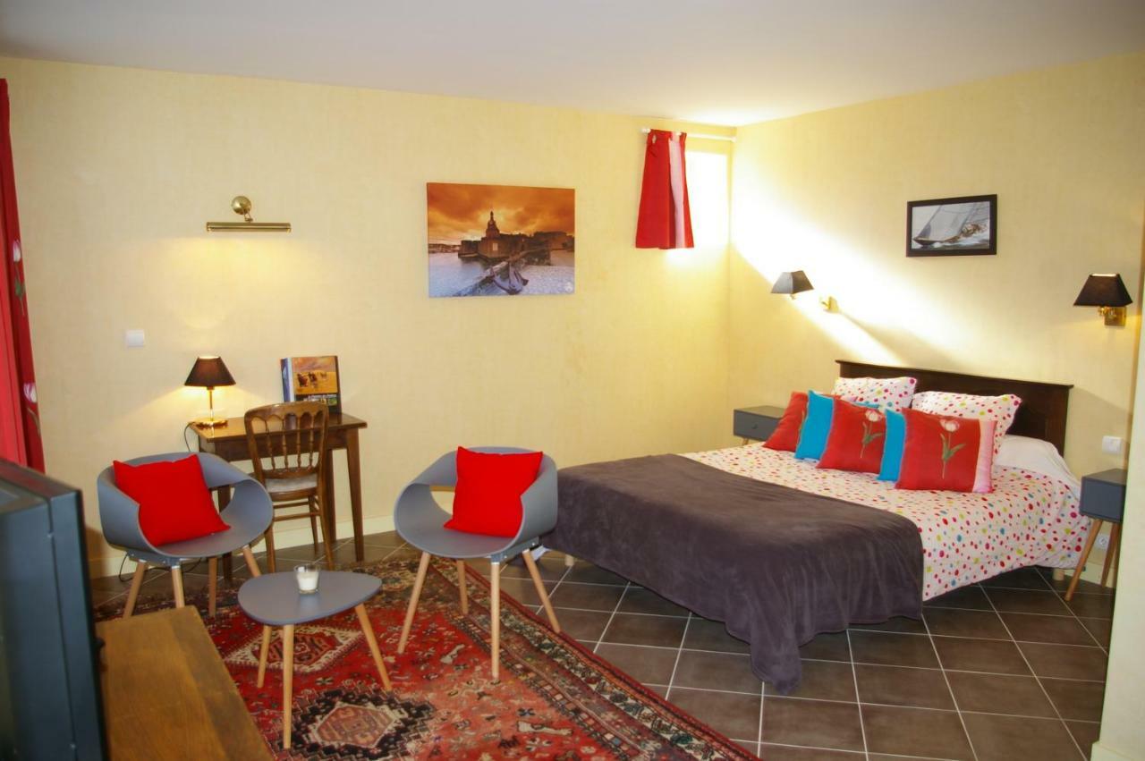 Relais Du Silence Les Grandes Roches Bed & Breakfast 3*