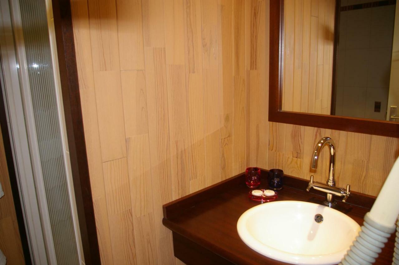 Relais Du Silence Les Grandes Roches Bed & Breakfast 3*